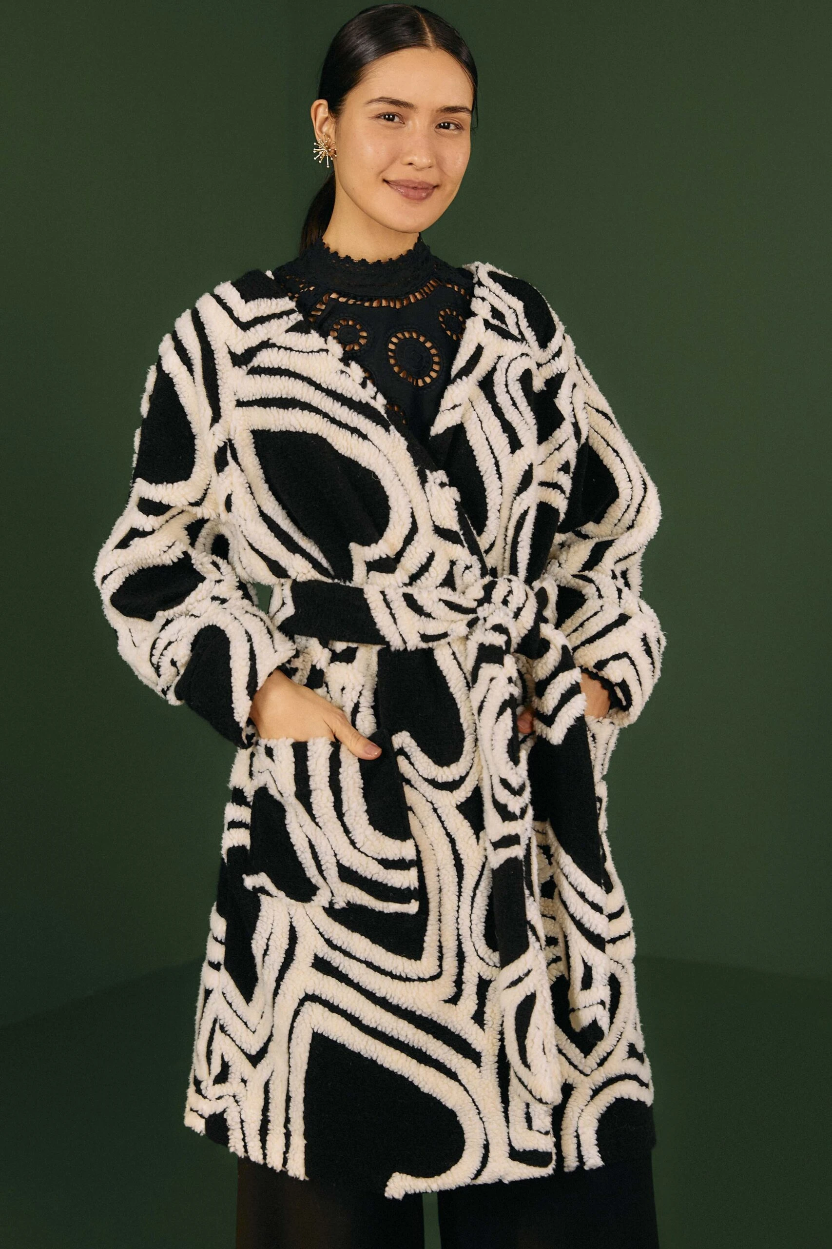 Farm Rio Black And White Wild Hearts Fleece Coat 1 Farm Rio Black And White Wild Hearts Fleece Coat