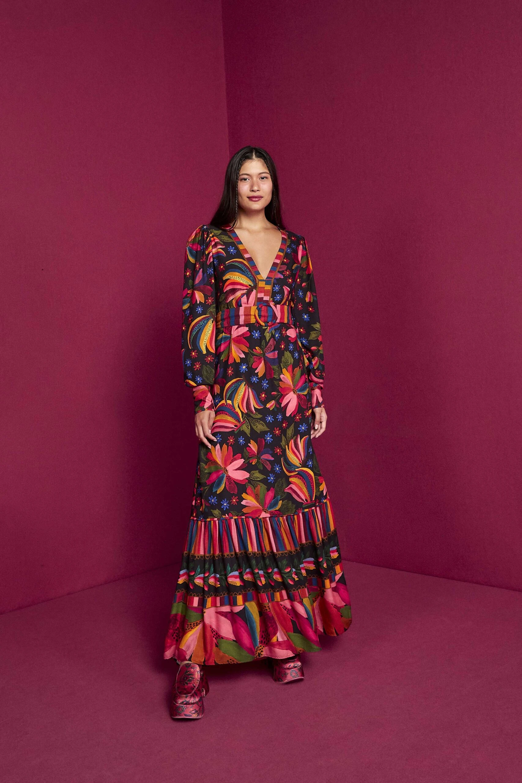 Farm Rio Black Banana Sky Lenzing™ Ecovero™ ViscoseMaxi Dress 4 Farm Rio Black Banana Sky Lenzing™ Ecovero™ ViscoseMaxi Dress - Image 4