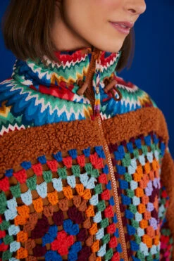 Farm Rio Crochet Colorful Forest Reversible Puffer Jacket 10 Farm Rio Crochet Colorful Forest Reversible Puffer Jacket -Farm Rio Shoop 304119 05