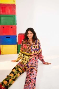 Farm Rio Patchwork Tapestry Smiley® Pants 10 Farm Rio Patchwork Tapestry Smiley® Pants -Farm Rio Shoop 305163 01