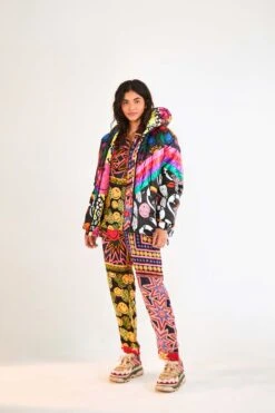 Farm Rio Patchwork Tapestry Smiley® Pants 9 Farm Rio Patchwork Tapestry Smiley® Pants -Farm Rio Shoop 305163 04