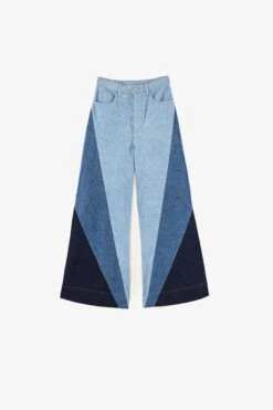 Farm Rio Patched Denim Pants 11 Farm Rio Patched Denim Pants -Farm Rio Shoop 305380 06 de79eee6 7950 4aaf 9f90 fa7e7eb25679