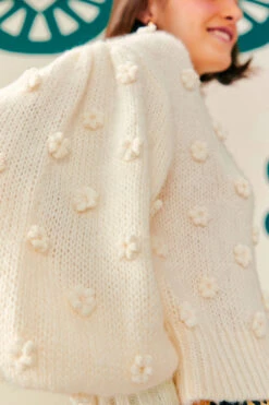 Farm Rio White Handmade Flowers Sweater -Farm Rio Shoop 305388 03