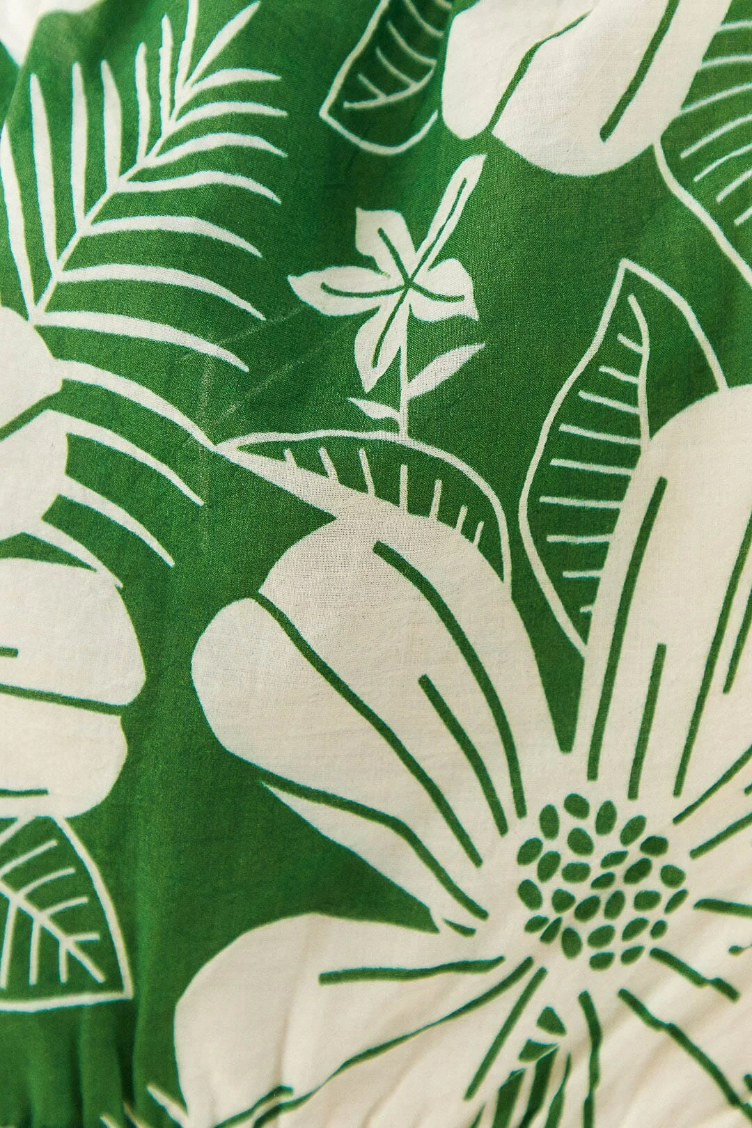 Farm Rio Off-White Macaw Elegance Crop Top 4 Farm Rio Off-White Macaw Elegance Crop Top - Image 4