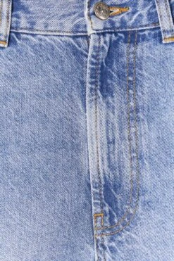 Farm Rio Light Wash Carrot Denim Pants 8 Farm Rio Light Wash Carrot Denim Pants -Farm Rio Shoop 306669 04