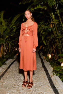 Farm Rio Caramel Cut Out Maxi Dress 8 Farm Rio Caramel Cut Out Maxi Dress -Farm Rio Shoop 308183 04