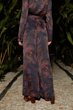 Farm Rio Sequin Toucans Lenzing™ Ecovero™ Viscose Pants 9 Farm Rio Sequin Toucans Lenzing™ Ecovero™ Viscose Pants -Farm Rio Shoop 308186 05