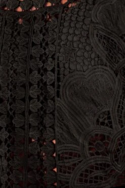 Farm Rio Black Alucina Luz Guipire Crop Top 9 Farm Rio Black Alucina Luz Guipire Crop Top -Farm Rio Shoop 314508 05