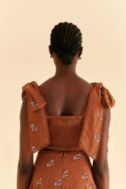 Farm Rio Caramel Embroidered Horses Crop Top 9 Farm Rio Caramel Embroidered Horses Crop Top -Farm Rio Shoop 315964 04