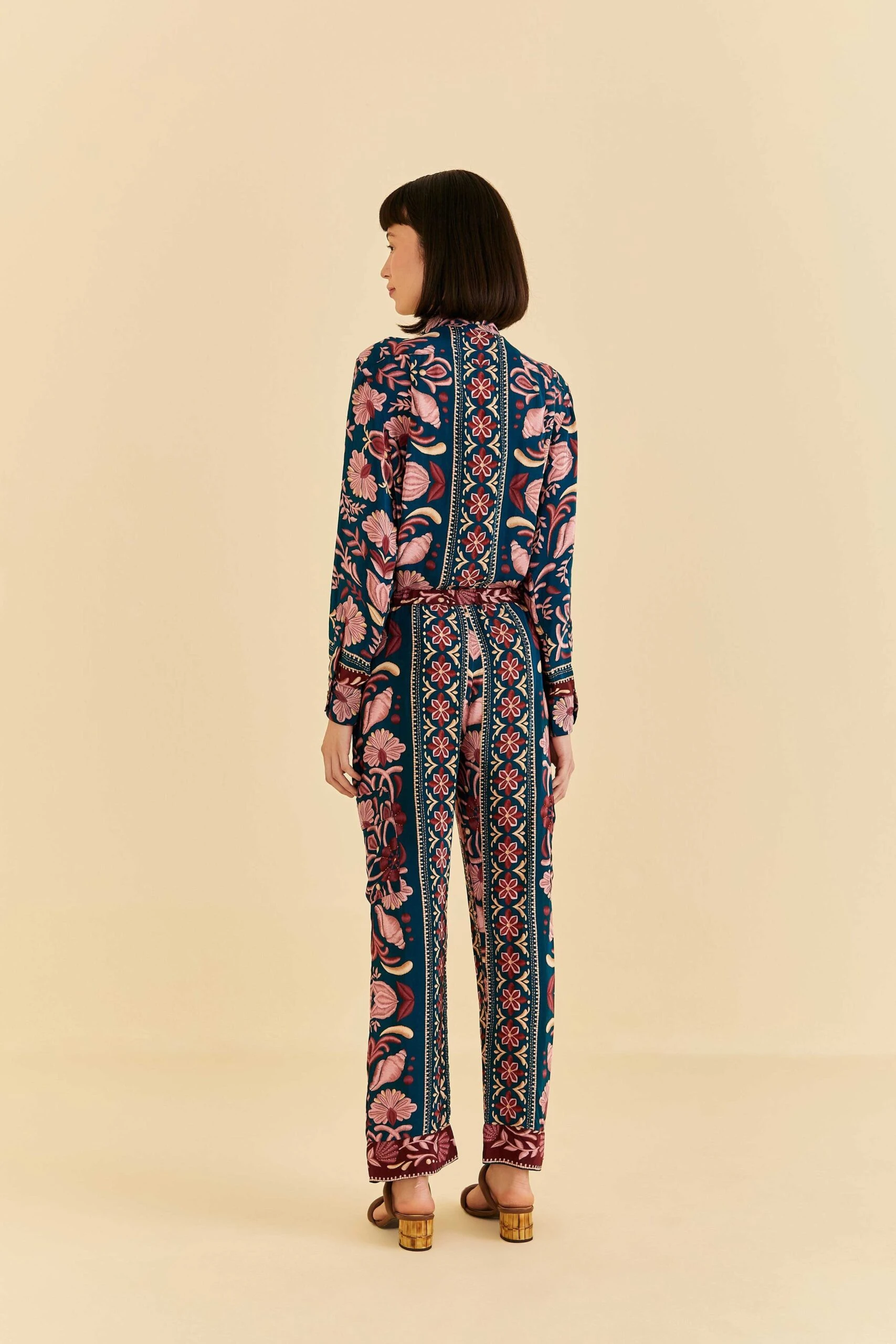 Farm Rio Teal Seashell Tapestry Cargo Pants 4 Farm Rio Teal Seashell Tapestry Cargo Pants - Image 4